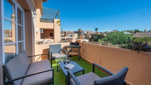 Аттик на продажу в  Ático en Riviera del Sol, Mijas, Михас photo 2