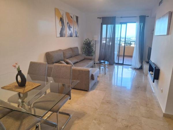 Venta de piso en Piso en Calle Júzcar, La Concha-Resina Golf, Estepona, Estepona
thumbnail 3