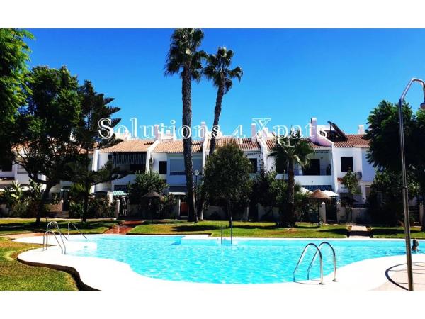 Chalet adosado en Calle Utiel, Viña Málaga, Vélez-Malaga photo 1