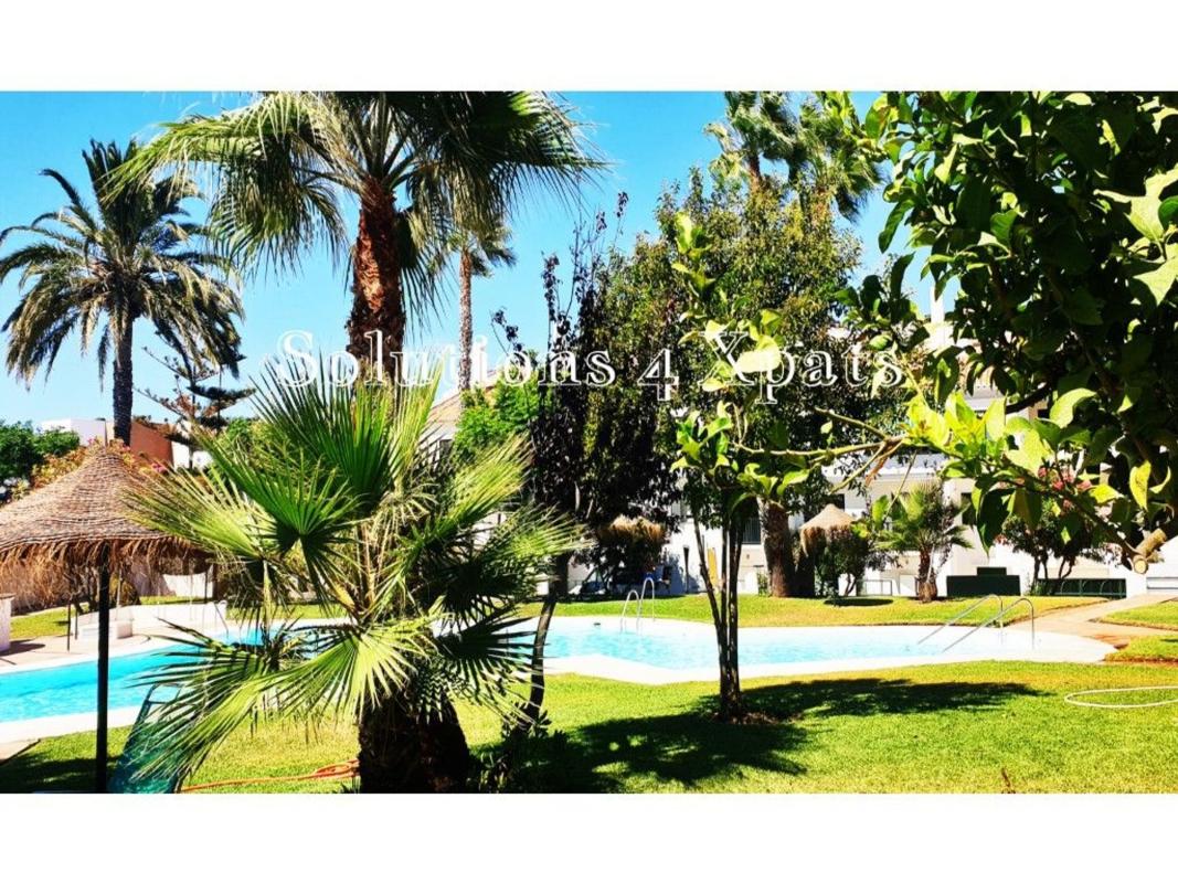 Venta de chalet adosado en  Chalet adosado en Calle Utiel, Viña Málaga, Vélez-Malaga , Vélez-Malaga photo 5