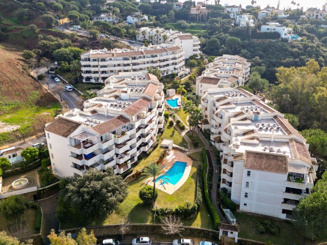 Venta de piso en Piso en Green Hills - Las Cumbres de Elviria, Marbella, Marbella
photo 1