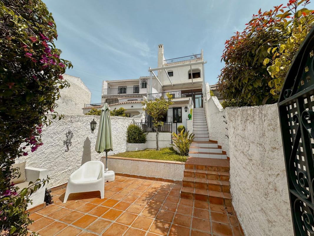 Venta de chalet adosado en Chalet adosado en Calle limonero 10, Maro - Cuevas de Nerja, Nerja , Nerja photo 1