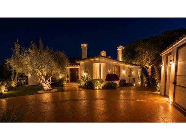 Chalet independiente en venta en Casa o chalet en Avenida Pinos de los, El Rosario-Ricmar, Marbella, Marbella
 photo 3