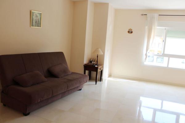 Venta de piso en Piso en Calle Antonio Millón, Chaparil - Torrecilla - Punta Lara, Nerja, Nerja
photo 1