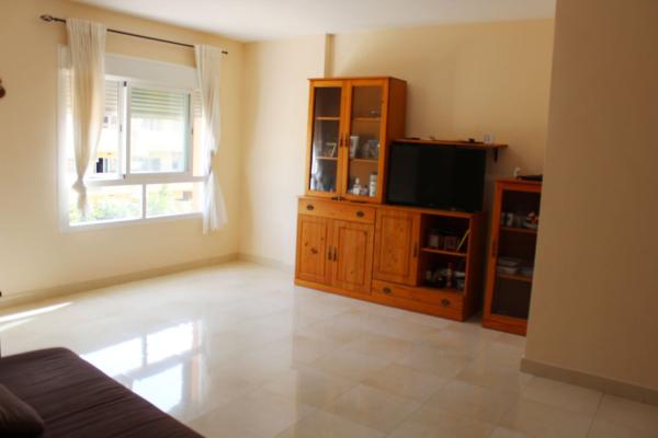 Venta de piso en Piso en Calle Antonio Millón, Chaparil - Torrecilla - Punta Lara, Nerja, Nerja
thumbnail 2