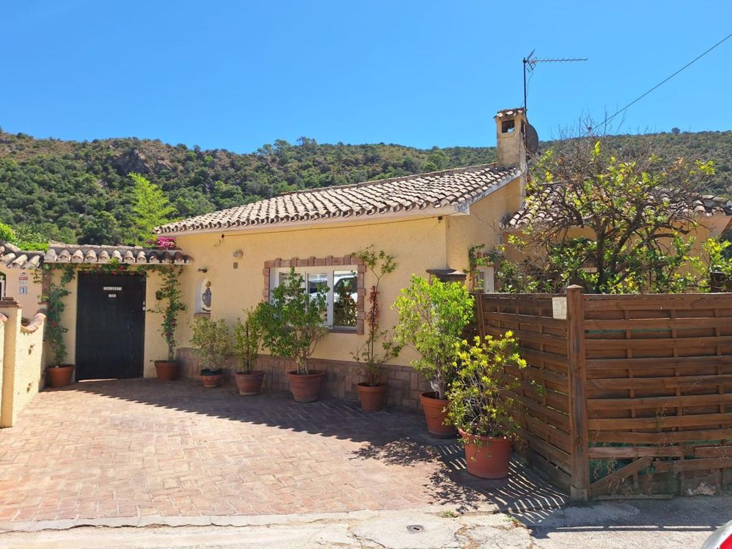 Venta de chalet adosado en Chalet adosado en Calle la Coronilla, Benahavís, Benahavís , Benahavís photo 5
