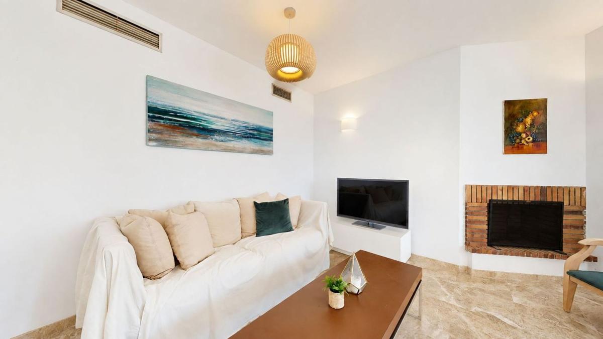 Venta de duplex en Dúplex en Urbanización Los Naranjos de Marbella s/n, La Dama de Noche-La Alzambra, Marbella, Marbella photo 2