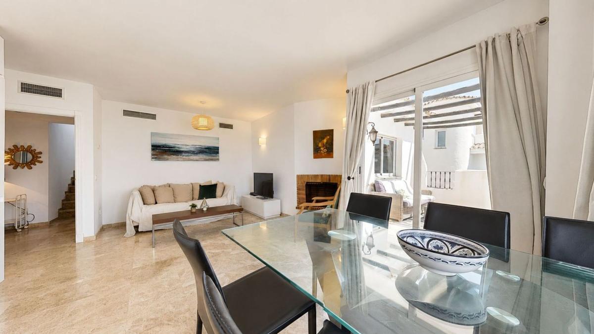 Venta de duplex en Dúplex en Urbanización Los Naranjos de Marbella s/n, La Dama de Noche-La Alzambra, Marbella, Marbella photo 3
