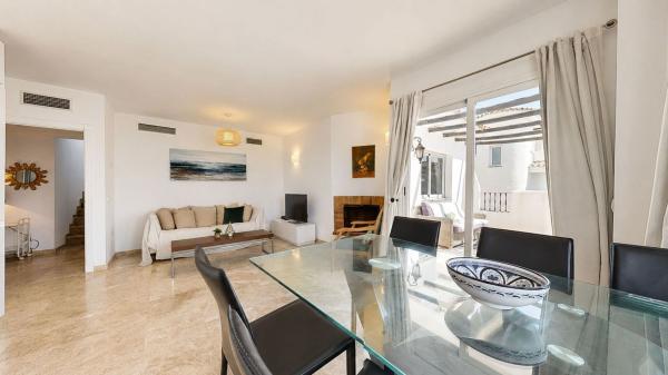 Duplex en venta en Dúplex en Urbanización Los Naranjos de Marbella s/n, La Dama de Noche-La Alzambra, Marbella, Marbella thumbnail 3