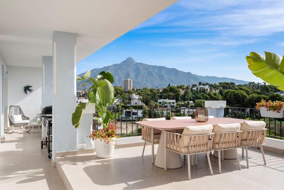 Venta de duplex en Dúplex en Calle el Califa, 5, Nueva Andalucía, Marbella, Marbella photo 1