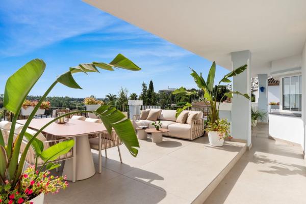 Duplex en venta en Dúplex en Calle el Califa, 5, Nueva Andalucía, Marbella, Marbella thumbnail 2