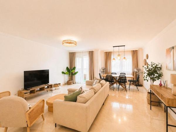 Продажа квартиры на Piso en Zona Puerto Deportivo, Fuengirola, Фуэнхирола
photo 1