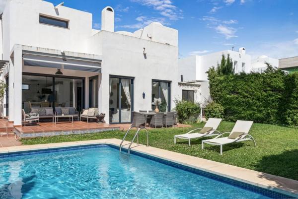 Casa o chalet independiente en Urbanización Altos del Rodeo, Rodeo Alto-Guadaiza-La Campana, Marbella photo 1