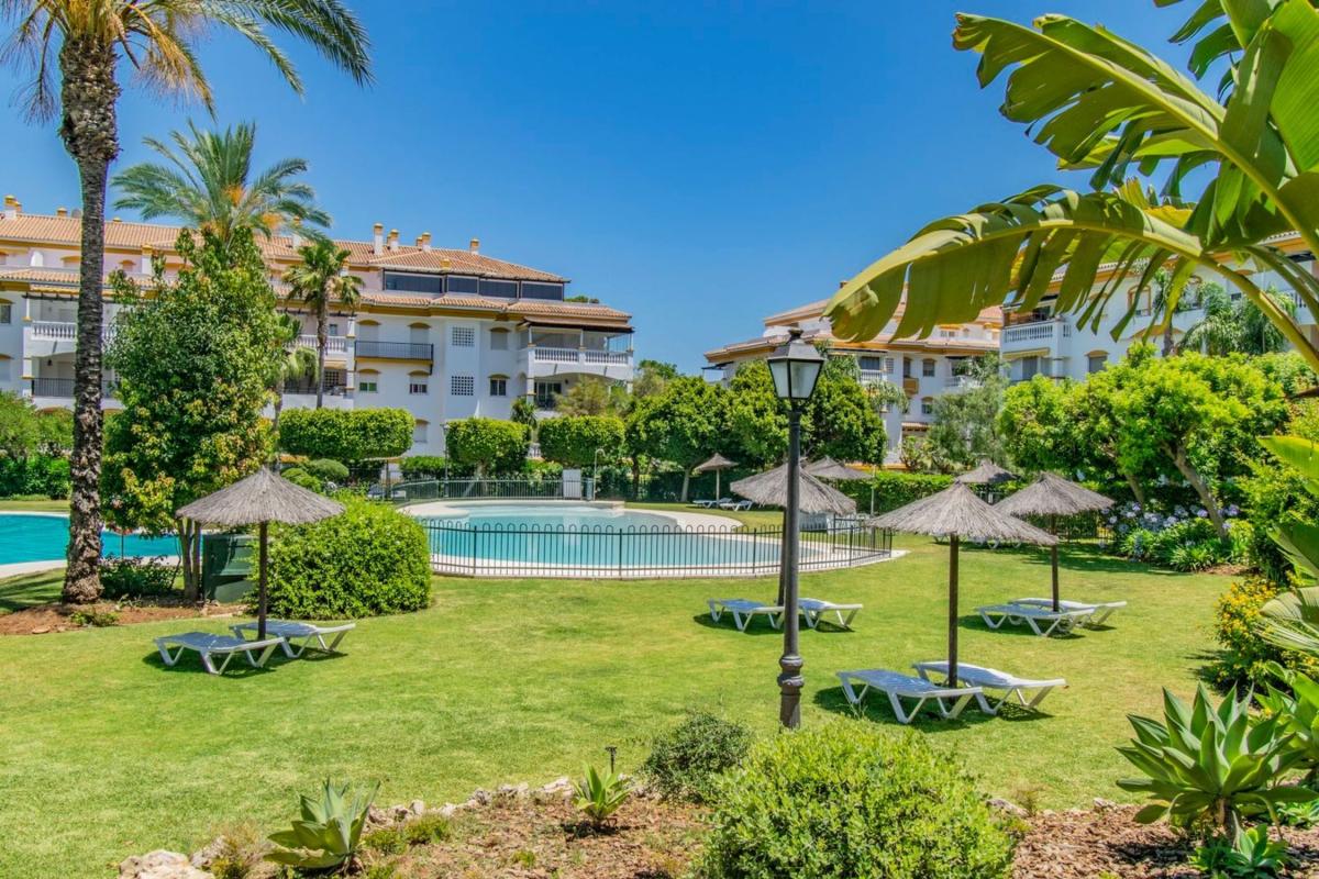 Sprzedaż mieszkania w Piso en La Dama de Noche-La Alzambra, Marbella, Marbella
photo 2