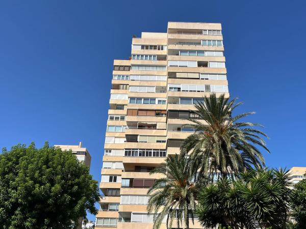 Venta de piso en Piso en Avenida de Benyamina, Playamar - Benyamina, Torremolinos, Torremolinos
photo 1