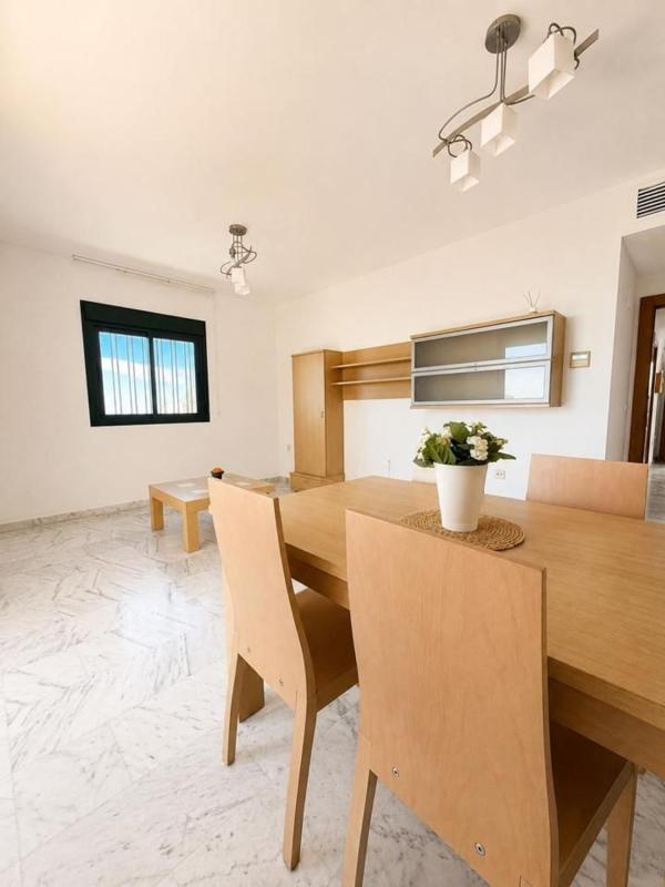 Venta de piso en Piso en Calle Almuñécar, Zona Centro Comercial Torrequebrada, Benalmádena, Benalmádena
 photo 5