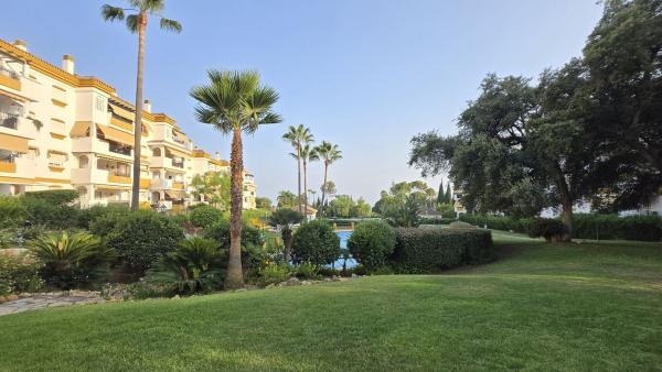 Venta de piso en Piso en La Carolina-Guadalpín, Marbella, Marbella
photo 1