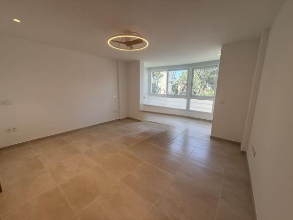 Venta de piso en Piso en Las Chapas-Alicate Playa, Marbella, Marbella
photo 1