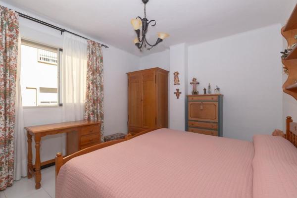 Venta de piso en Piso en Calle Fernán Núñez, Perchel sur - El Bulto, Málaga, Málaga
photo 1