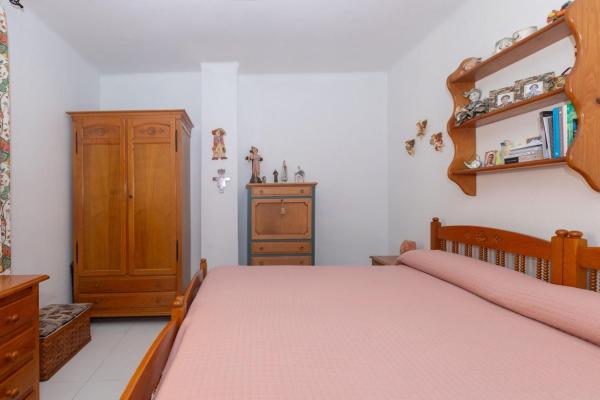 Venta de piso en Piso en Calle Fernán Núñez, Perchel sur - El Bulto, Málaga, Málaga
thumbnail 2