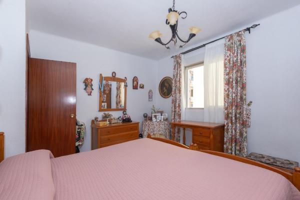 Venta de piso en Piso en Calle Fernán Núñez, Perchel sur - El Bulto, Málaga, Málaga
thumbnail 3