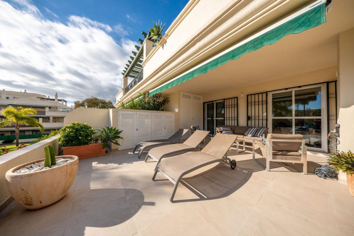 Venta de piso en Piso en Nueva Andalucía, Marbella, Marbella
photo 3