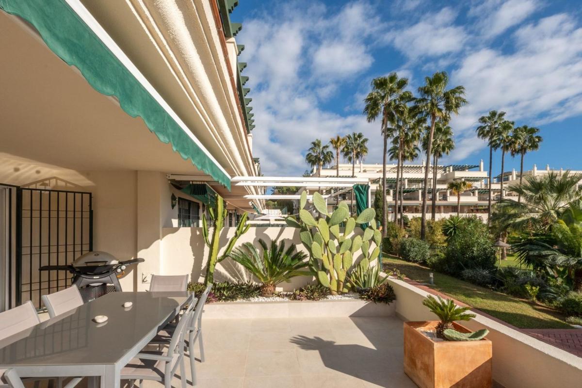 Venta de piso en Piso en Nueva Andalucía, Marbella, Marbella
photo 4