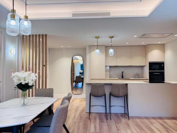 Venta de piso en Piso en Calle Angeles Tres, 12, Linda Vista-Nueva Alcántara-Cortijo Blanco, Marbella, Marbella
thumbnail 2