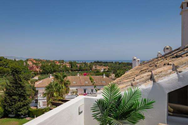 Ático en venta en  Ático en Nueva Andalucía, Marbella, Marbella photo 4