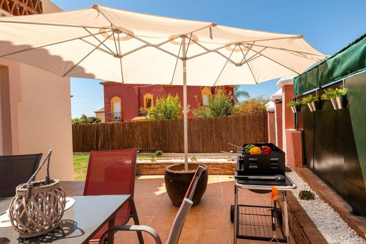 Venta de chalet adosado en  Chalet adosado en Calle Marcos de Segura, Bello Horizonte-Lindasol, Marbella , Marbella photo 2