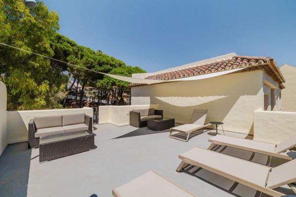 Chalet adosado en Aloha, Marbella photo 1