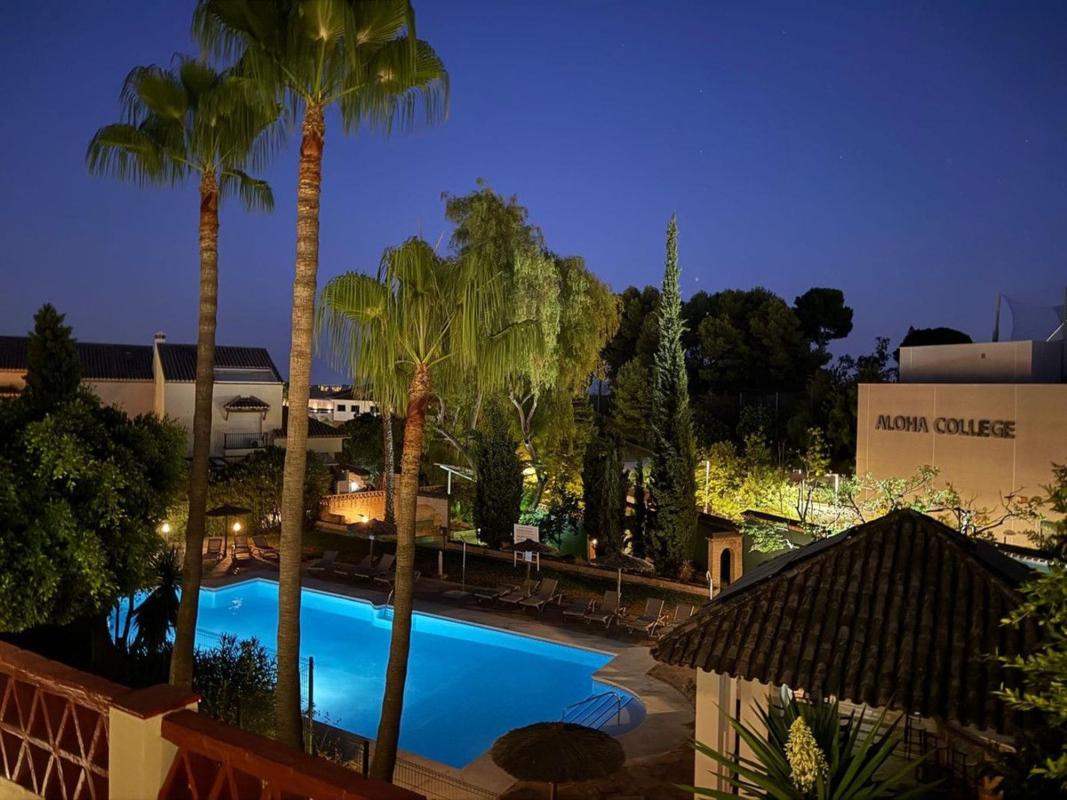 Venta de chalet adosado en Chalet adosado en Aloha, Marbella , Marbella photo 3