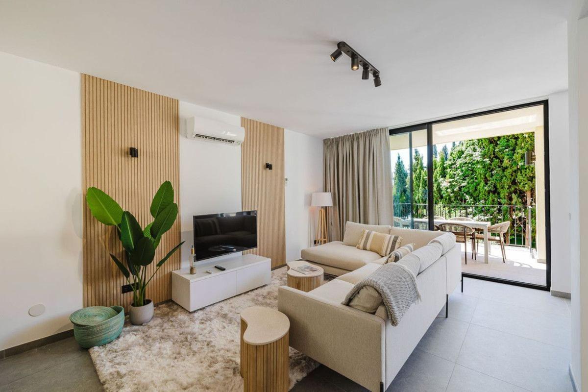 Venta de chalet adosado en Chalet adosado en Aloha, Marbella , Marbella photo 5