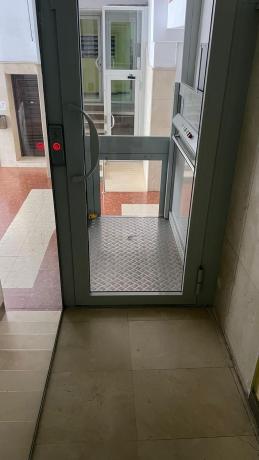 Venta de piso en Piso en Plaza de Bailén, La Trinidad, Málaga, Málaga
thumbnail 2