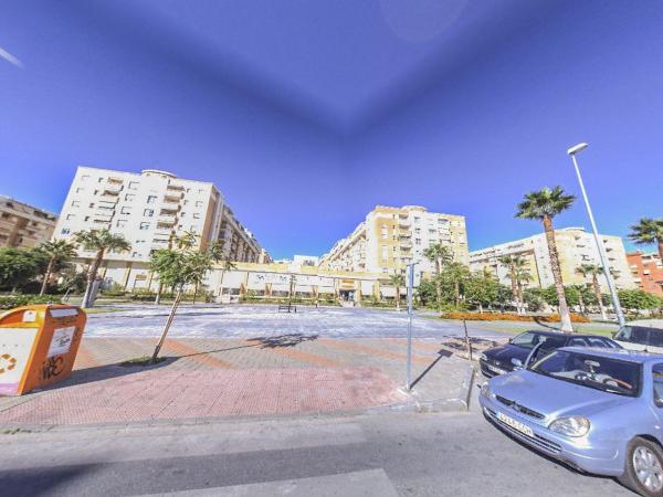 Venta de piso en Piso en Editor Angel Caffarena, El Consul - El Romeral, Málaga, Málaga
 photo 4