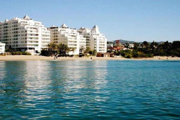 Venta de piso en Piso en Playa Bajadilla-Puertos, Marbella, Marbella
photo 1