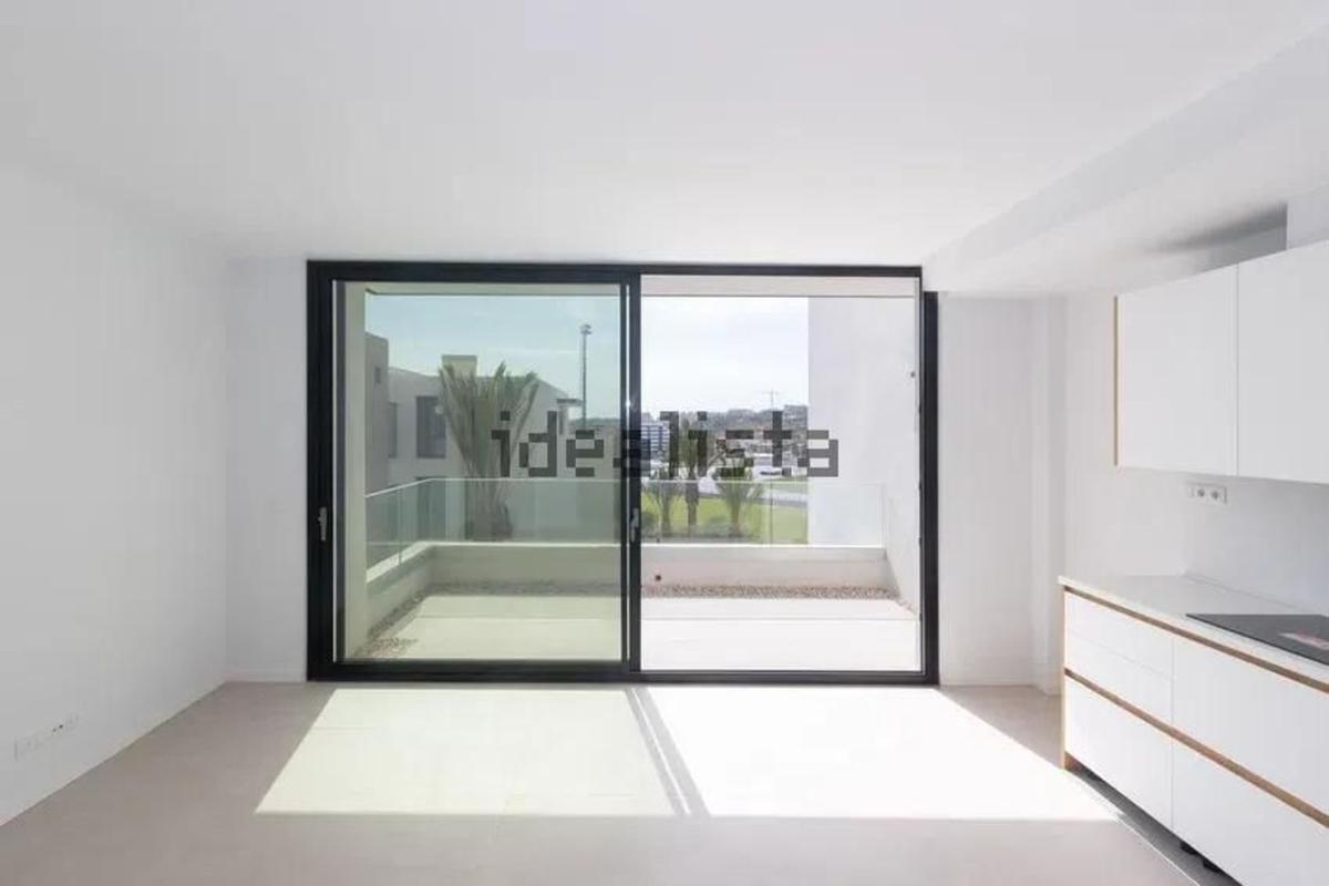 Sale of apartment in Piso en Calle del Dique, Zona Calvario, Estepona, Estepona
photo 4