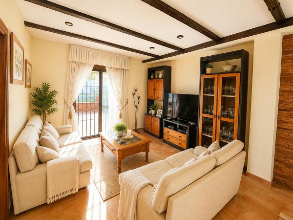Chalet adosado en Calle Hierbamora s/n, Centro, Benalmádena photo 3
