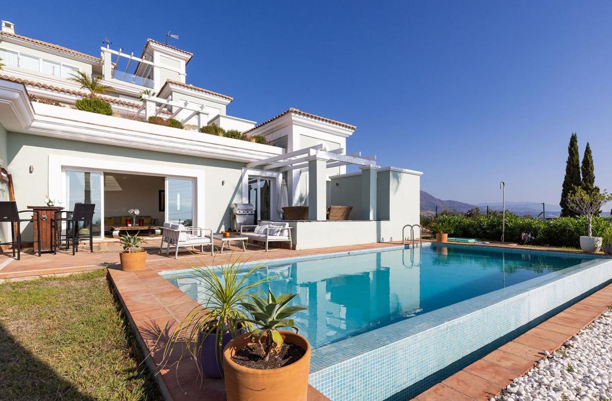 Продажа квартиры на Piso en Urbanizacion Doña Julia, Doña Julia Golf, Casares, Касарес
photo 1