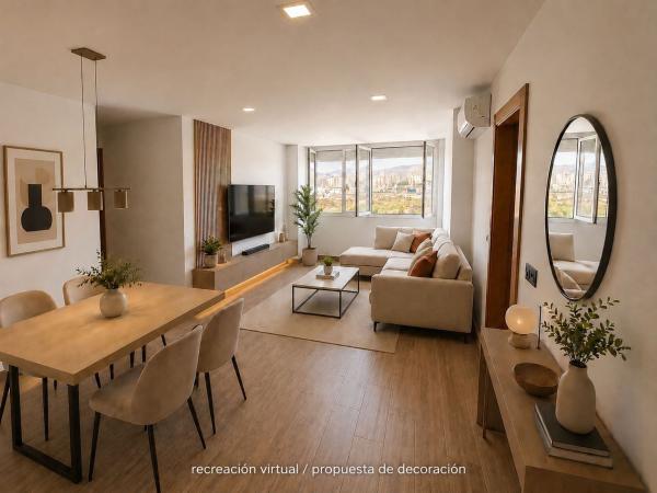 Venta de piso en Piso en Calle Antonio Maura, 17, El Torcal, Málaga, Málaga
thumbnail 3