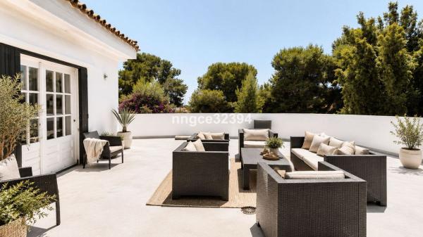 Ático en venta en Ático en Avenida del Pilar, Paraiso-Barronal, Estepona, Estepona thumbnail 3