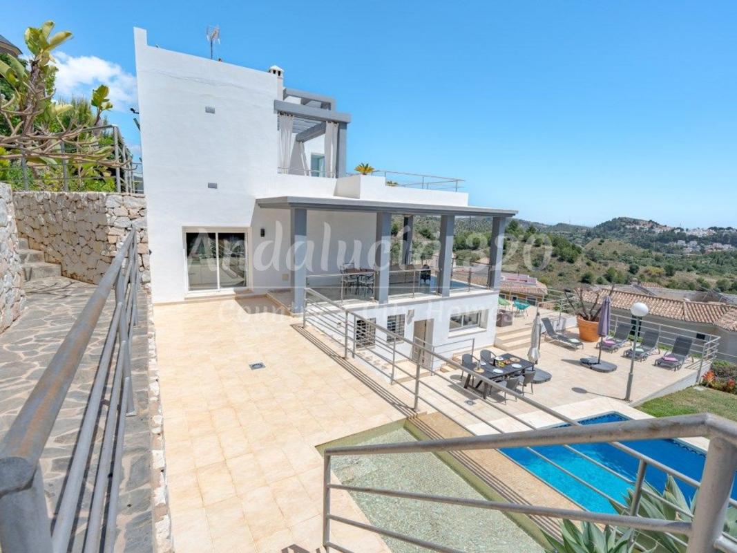 Propiedades en venta y alquiler en España photo 1