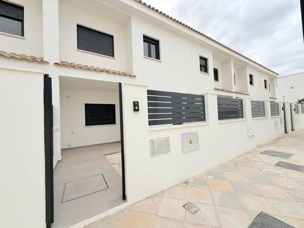 New construction Villas Las Melgarejas in Salteras photo 3