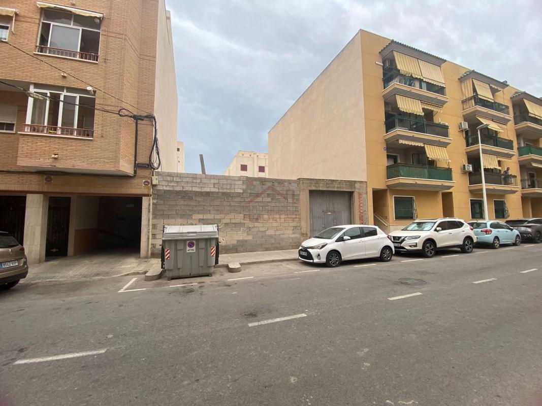 Terreno en venta en Elche / Elx, Alicante photo 3