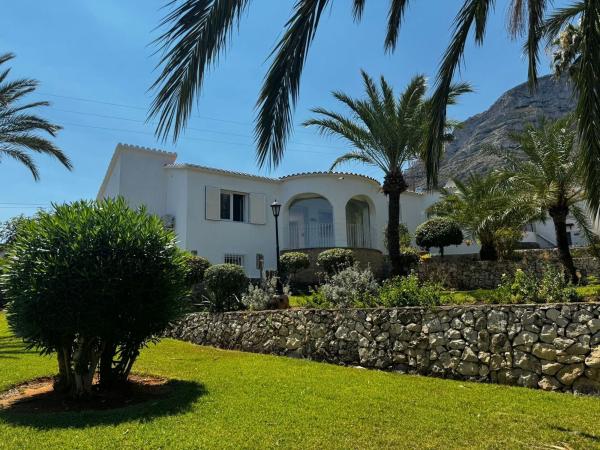 Chalet adosado en Calle de la Pansa, El Montgó, Denia photo 1
