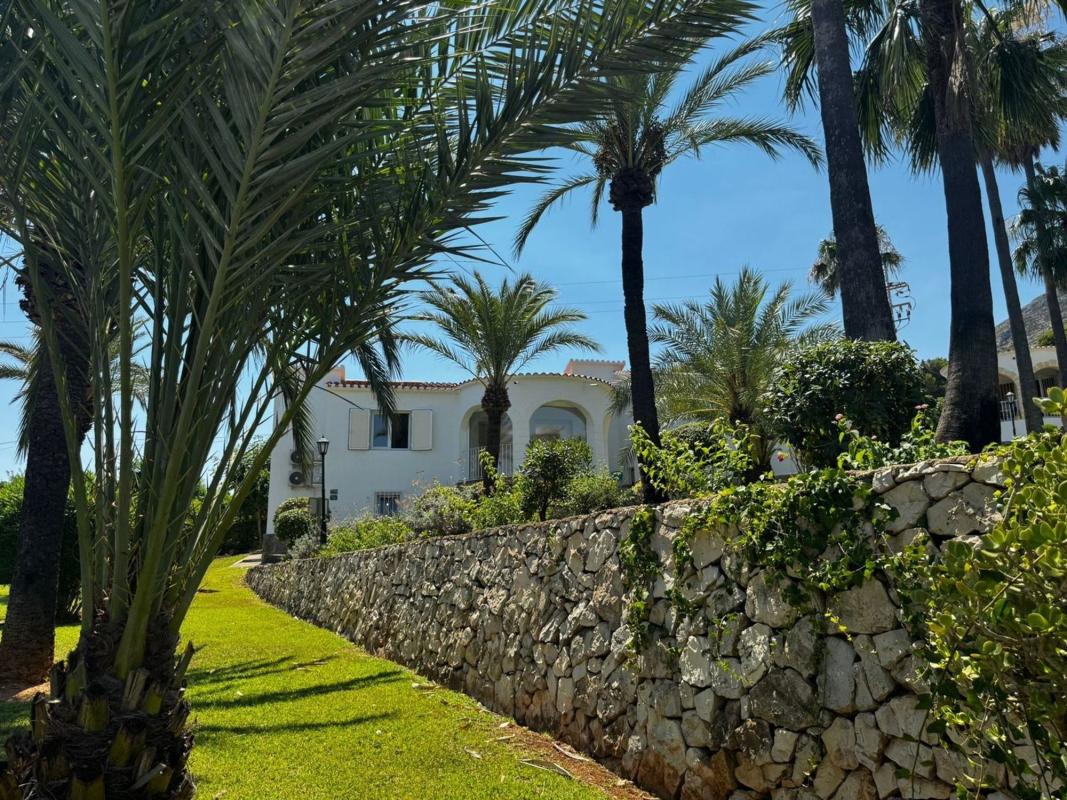 Properties for sale and rent in Spain photo 3