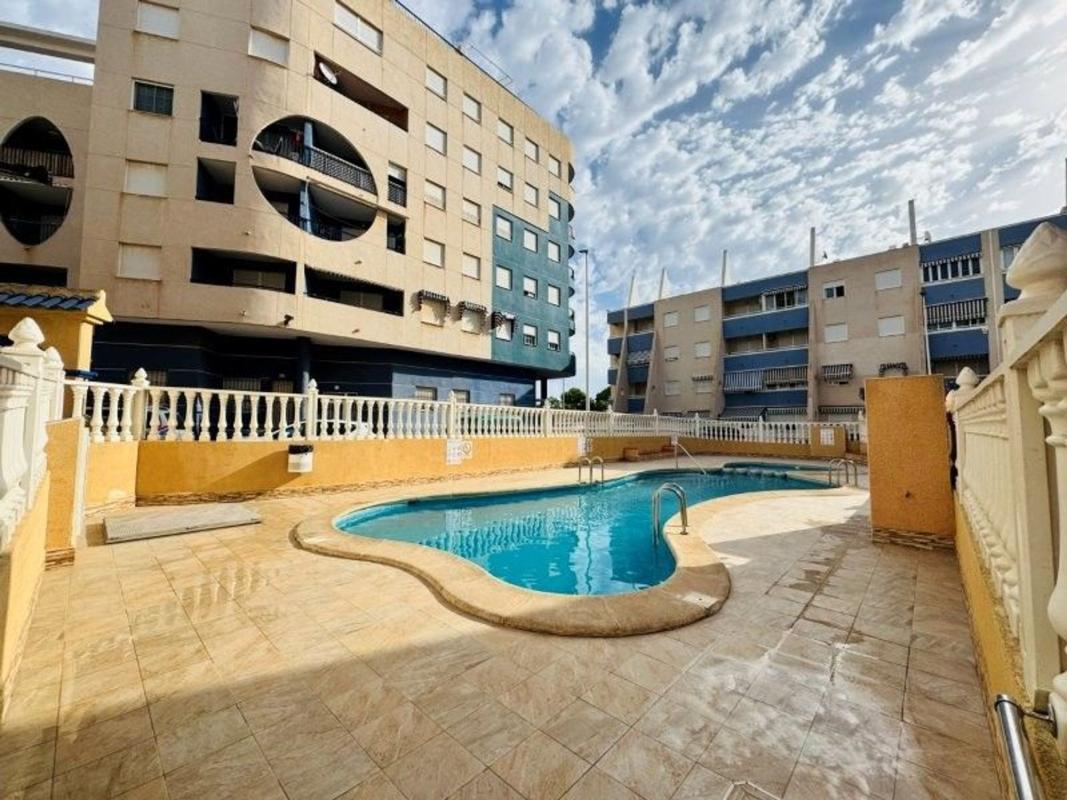 Sprzedaż mieszkania w Piso en Calle Adriano s/n, Gaspar Perrelló, Torrevieja, Torrevieja
photo 3
