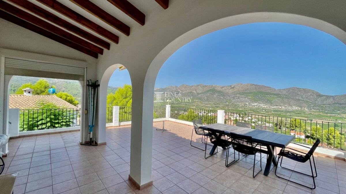 Properties for sale and rent in Spain photo 2