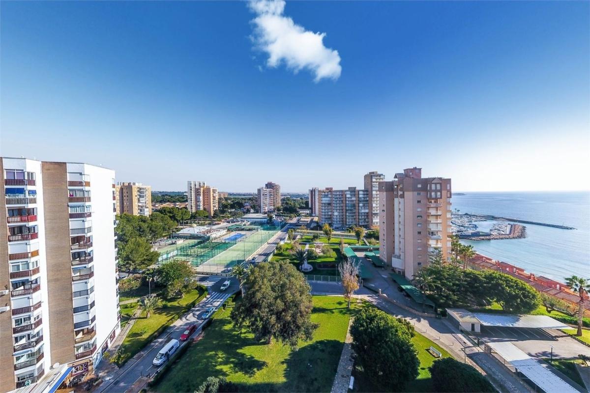 Sprzedaż mieszkania w Piso en Campoamor, Orihuela, Orihuela
photo 1