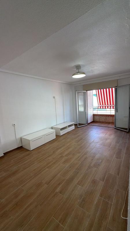 Продажа квартиры на Piso en Calle Gilberto Martínez, 36, Sector V-El Canal, Elche / Elx, Эльче / Эльх
 photo 2